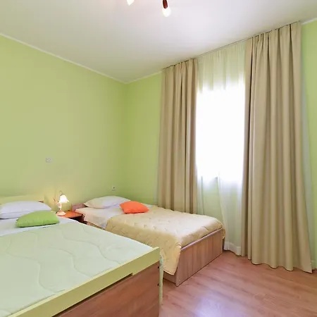 Ivana 1664 Apartment *