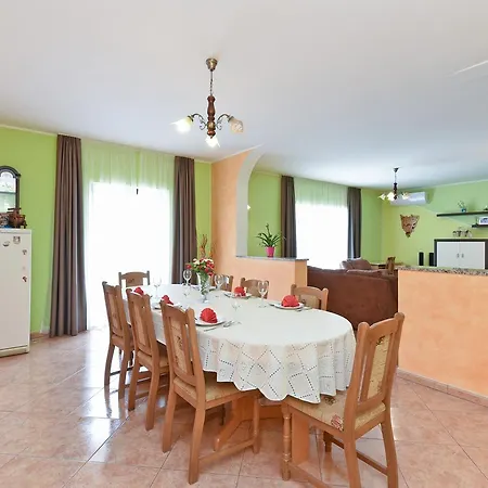 Apartment Ivana 1664