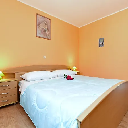 Apartment Ivana 1664