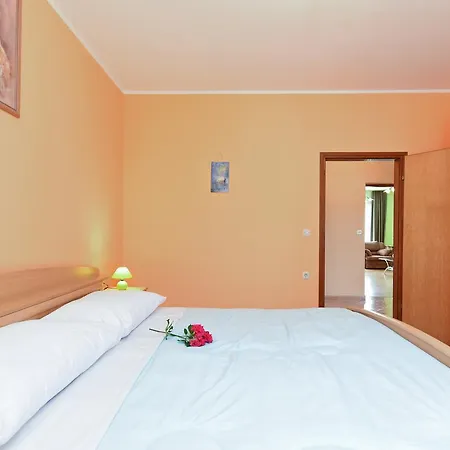 Apartment Ivana 1664